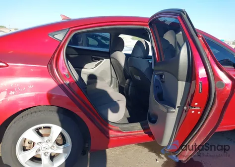 2014 Hyundai Elantra Se z USA, uszkodzony, nr VIN 5NPDH4AE1EH502747